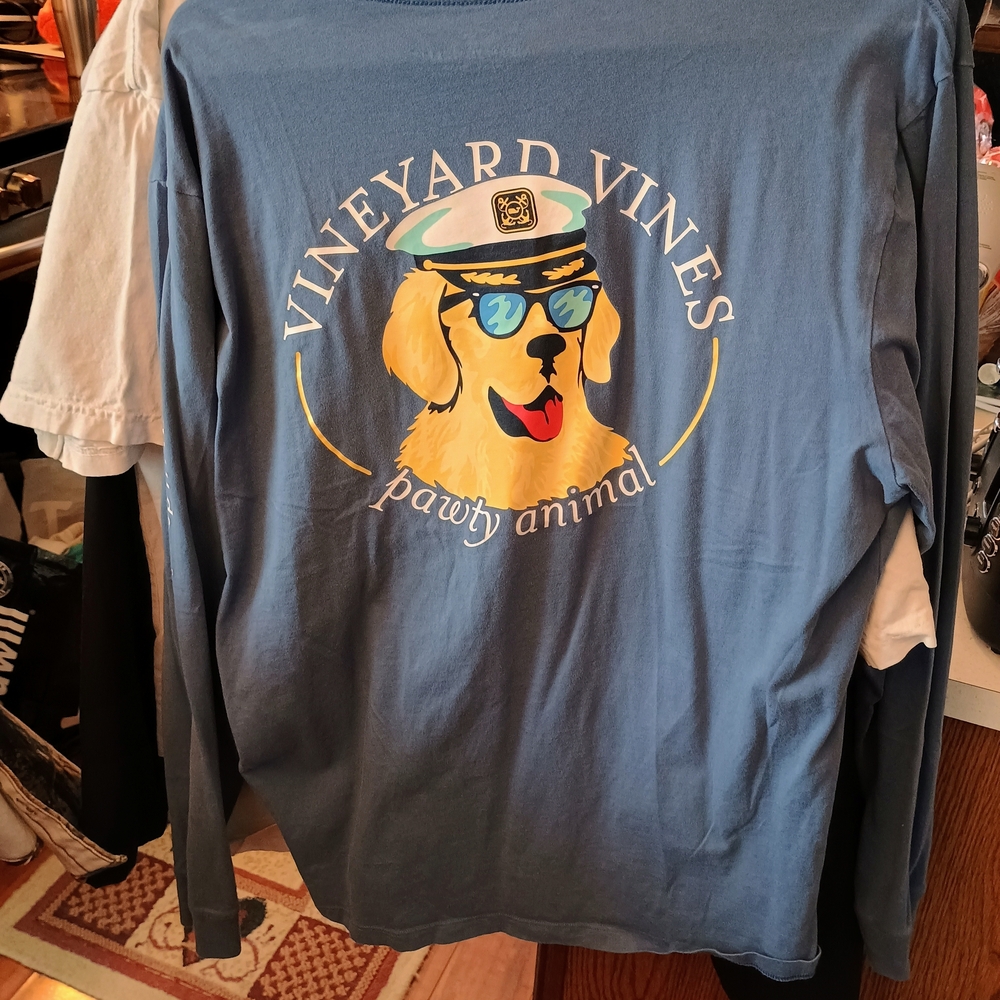 Vineyard Vines Blue Graphic Pocket Tee - Picture 2 of 4